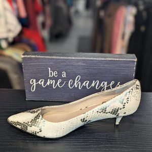 Vince Camuto Snakeskin Kitty Heel sz. 9